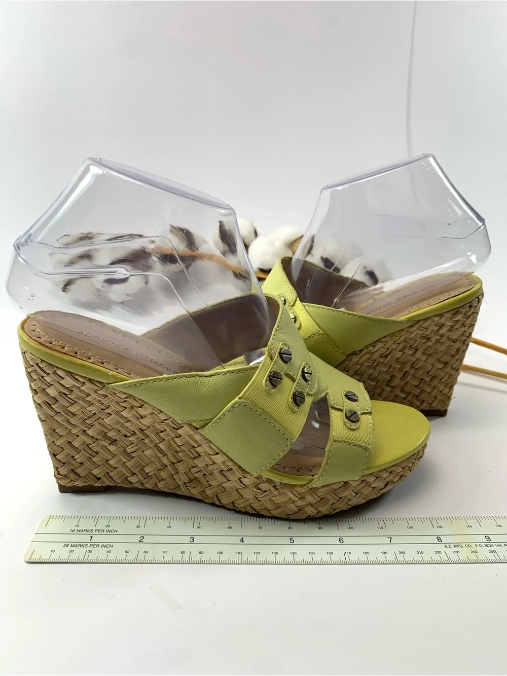 Adrienne Vittadini Women’s Wedge Y2K Sandals Leather Studded Lime 7 Boho Chic